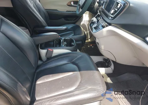 2019 Chrysler Pacifica Touring L из США, поврежденный, VIN 2C4RC1BG9KR597365